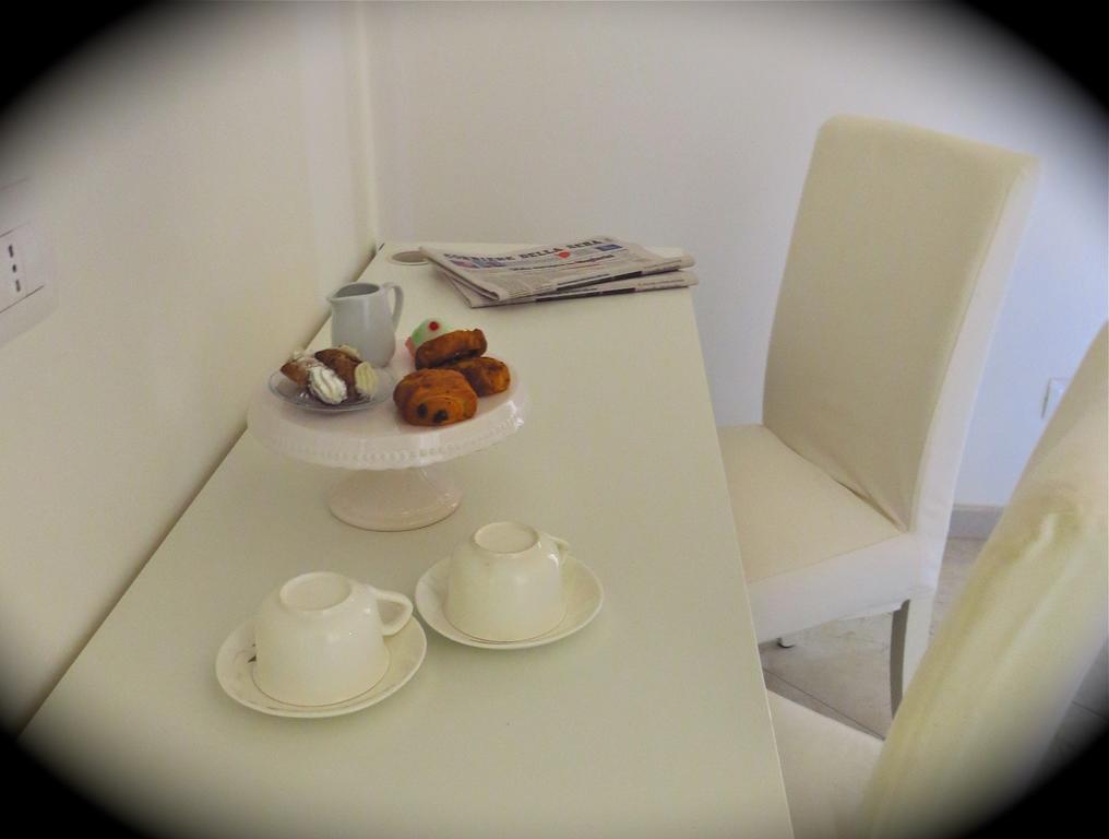 5 Rooms Affittacamere チビタベッキア エクステリア 写真