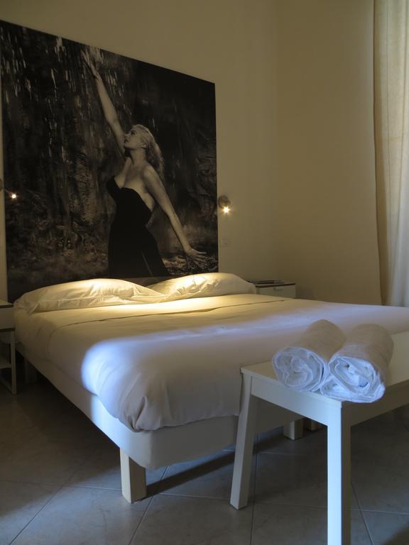 5 Rooms Affittacamere チビタベッキア 部屋 写真